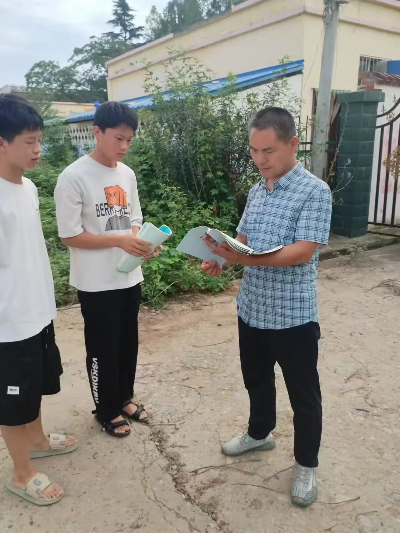 家访在路上，爱在行走间一一一桑庄镇实验学校2024年暑期家访纪实